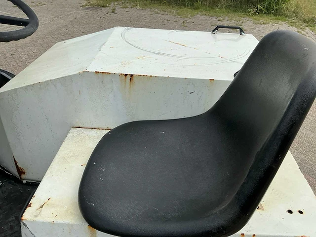 Kubota spreader kunstmeststrooier - afbeelding 3 van  15