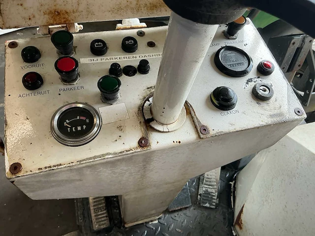 Kubota spreader kunstmeststrooier - afbeelding 5 van  15