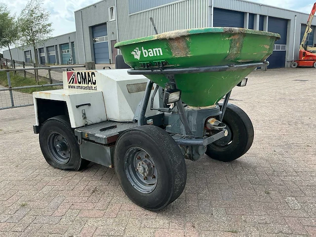 Kubota spreader kunstmeststrooier - afbeelding 10 van  15