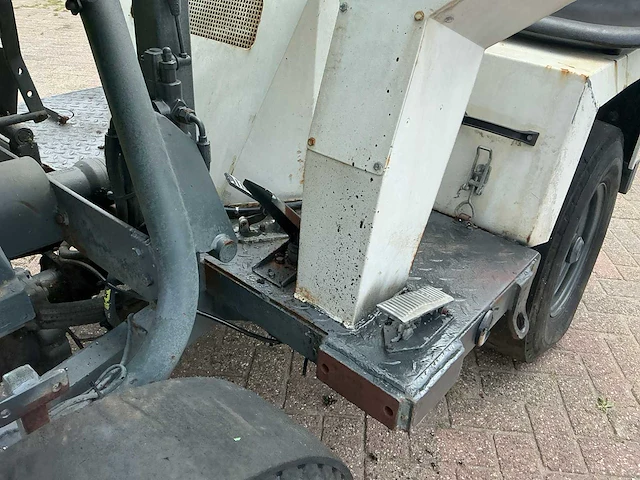 Kubota spreader kunstmeststrooier - afbeelding 15 van  15
