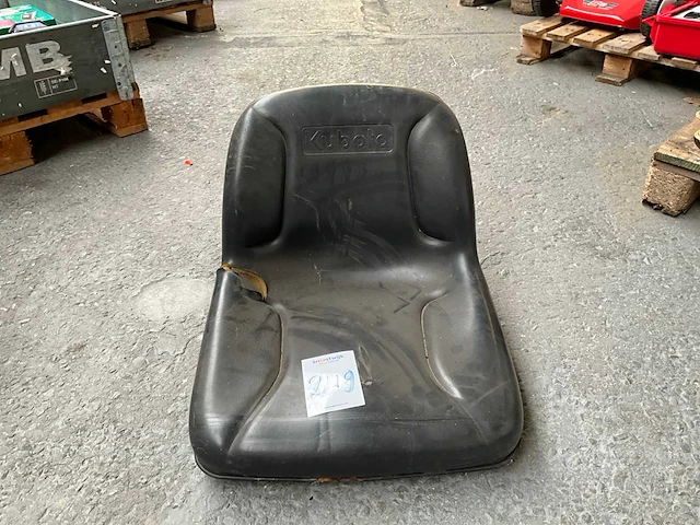 Kubota stoel - afbeelding 1 van  4
