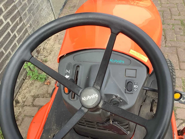 Kubota t1560 zitmaaier - afbeelding 8 van  9