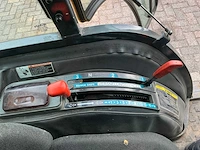 Kubota trekker met veeg- en zuiginstallatie - afbeelding 11 van  49
