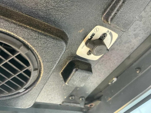 Kubota trekker met veeg- en zuiginstallatie - afbeelding 16 van  49