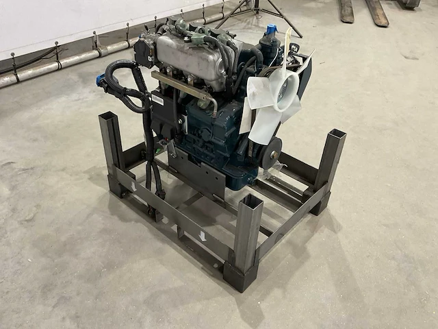 Kubota wg972-g-ef01 3 cilinder motorblok - afbeelding 19 van  22