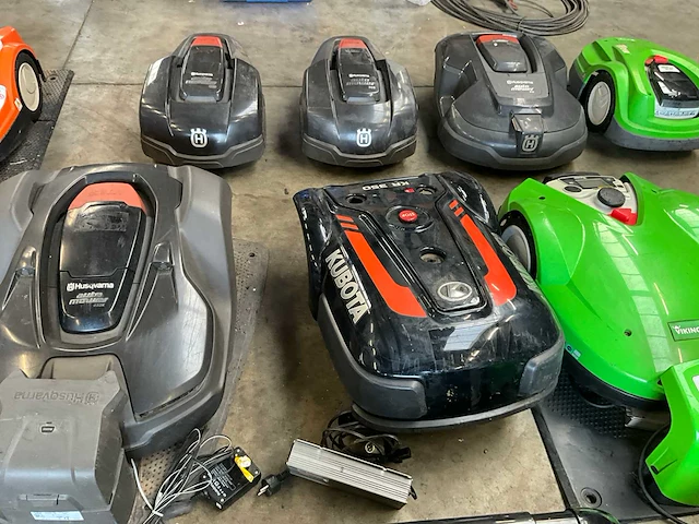 Kubota/viking/husqvarna robotmaaier (12x) - afbeelding 5 van  9