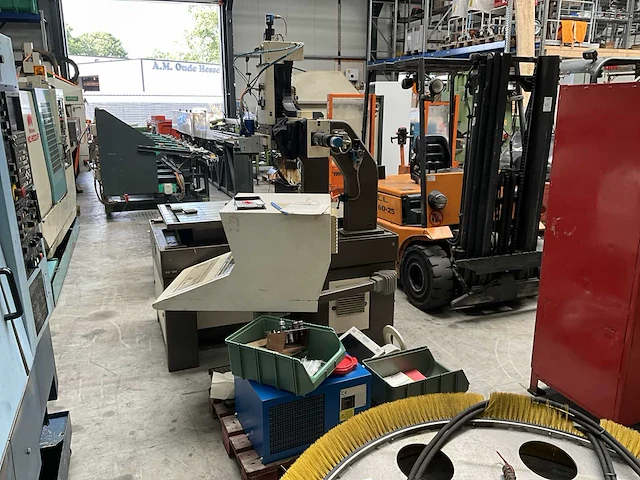 Kuhlmann p25e cnc graveermachine - afbeelding 13 van  19