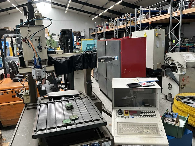 Kuhlmann p25e cnc graveermachine - afbeelding 17 van  19