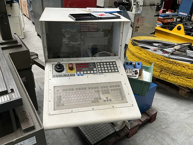Kuhlmann p25e cnc graveermachine - afbeelding 19 van  19