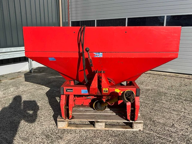 Kuhn mds 701 kunstmeststrooier - afbeelding 9 van  16