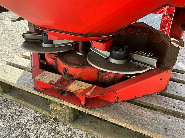 Kuhn mds 701 kunstmeststrooier - afbeelding 16 van  16