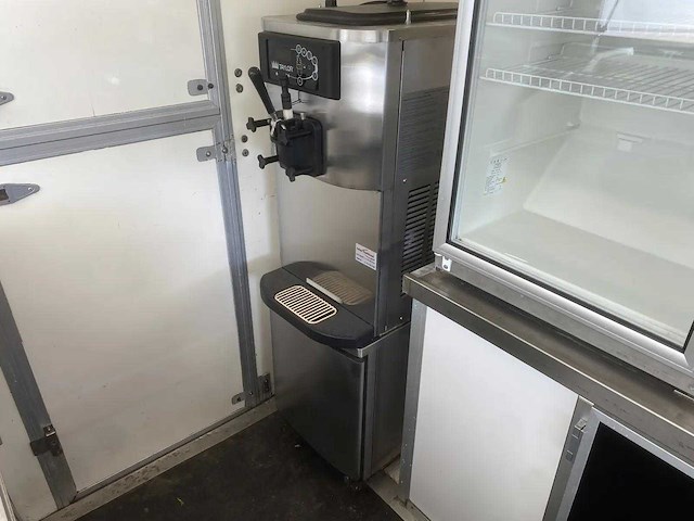 Kuiper - kd 7002 - foodtruck - afbeelding 26 van  62