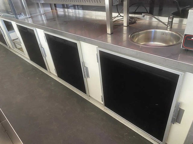 Kuiper - kd 7002 - foodtruck - afbeelding 32 van  62