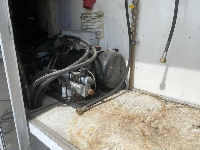 Kuiper - kd 7002 - foodtruck - afbeelding 57 van  62