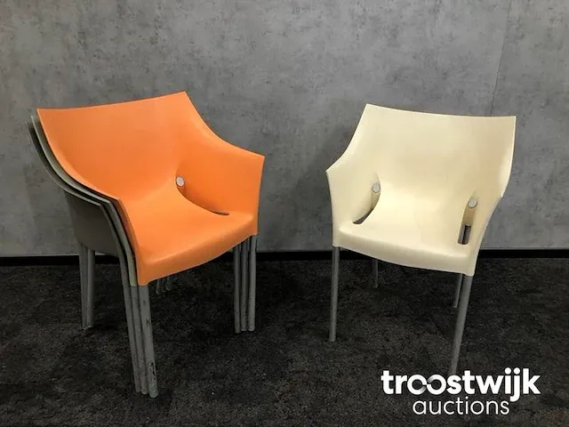 Kuipstoel - philippe starck - afbeelding 3 van  12