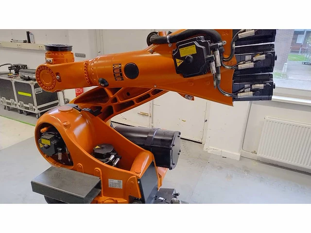 Kuka - 2004 - kr150 - robotarm - afbeelding 3 van  6