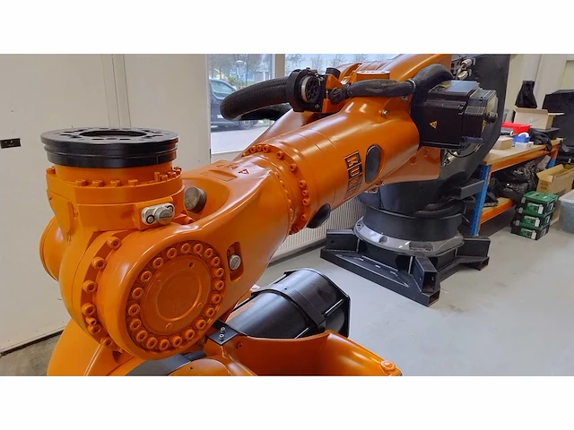 Kuka - 2004 - kr150 - robotarm - afbeelding 4 van  6