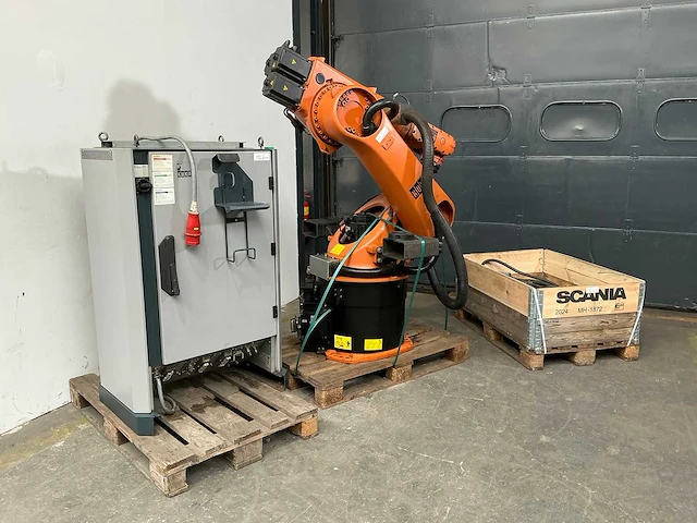 Kuka - 2006 - kr 30 ha - uitnamerobot - afbeelding 5 van  12