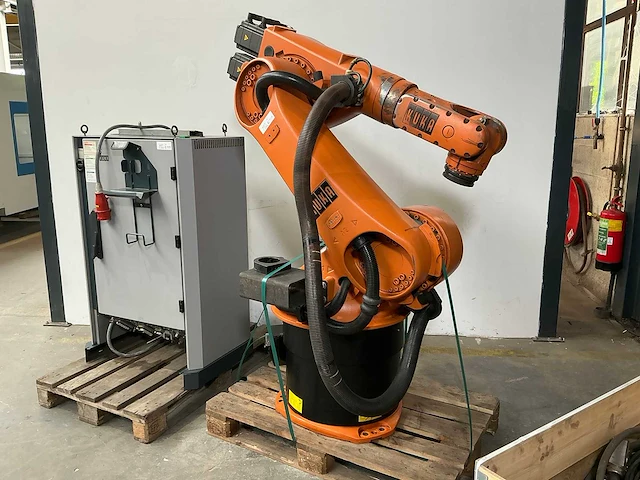 Kuka - 2006 - kr 30 ha - uitnamerobot - afbeelding 7 van  12