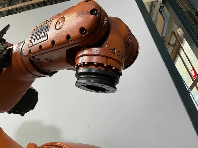 Kuka - 2006 - kr 30 ha - uitnamerobot - afbeelding 10 van  12