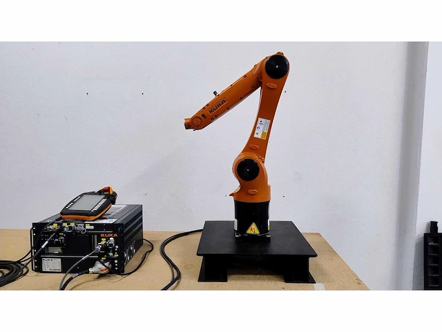 Kuka - 2018 - kr10-1100 sixx agilus - robotarm - afbeelding 1 van  8