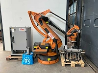 Kuka - (v)kr c2 - uitnamerobot - 2003 - afbeelding 1 van  16