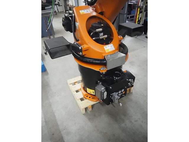 Kuka - afbeelding 2 van  35