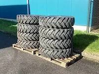 Kumho 10.00-20 graafmachine banden - afbeelding 1 van  10