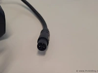 Kunshan st electronics co. stc-8137lc li-ion acculader - afbeelding 2 van  4