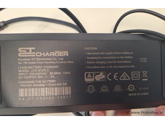Kunshan st electronics co. stc-8137lc li-ion acculader - afbeelding 4 van  4