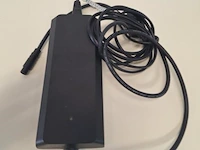 Kunshan st electronics co. stc-8137lc li-ion acculader - afbeelding 1 van  4