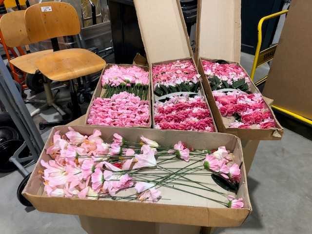 Kunstbloemen 4 dozen - afbeelding 1 van  4