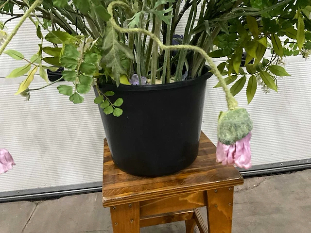 Kunstbloemen in pot - afbeelding 6 van  6