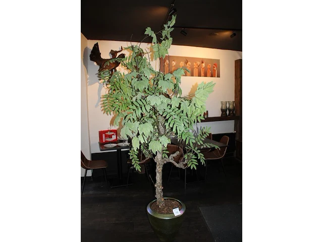 Kunstboom in pot, hoogte ca. 240 cm. - afbeelding 2 van  3