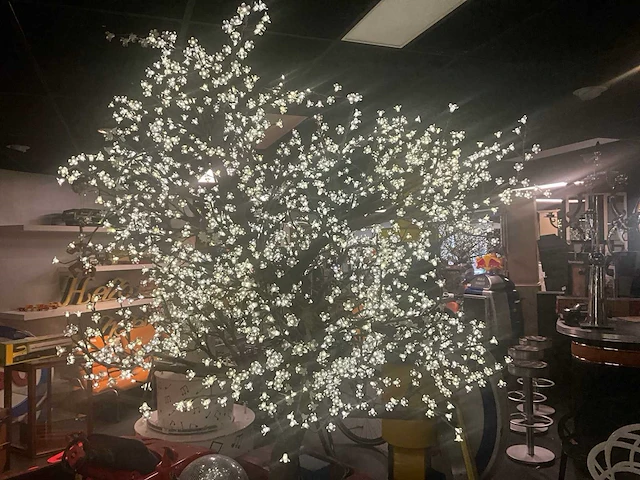 Kunstboom verlicht - afbeelding 2 van  4