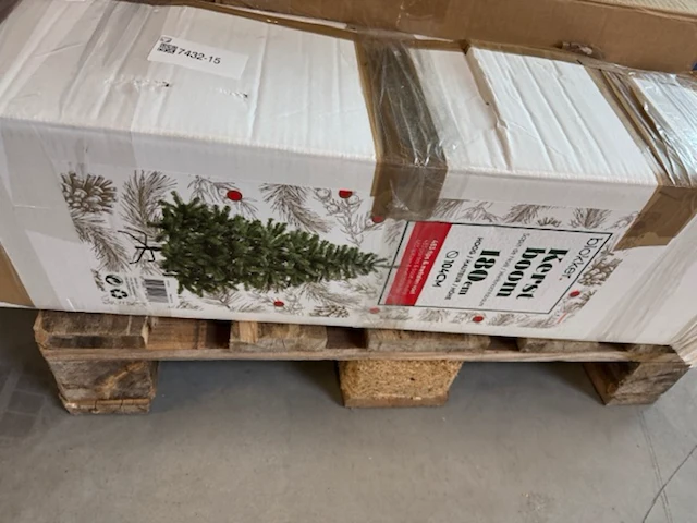 Kunstkerstboom en diverse kerstdecoratie - afbeelding 2 van  6