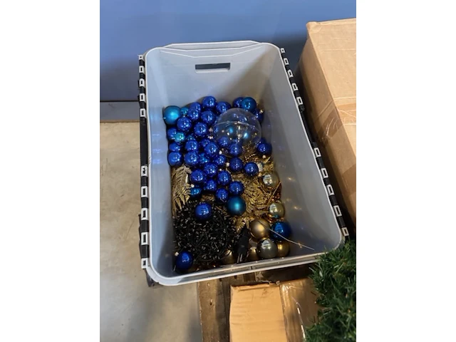 Kunstkerstboom en diverse kerstdecoratie - afbeelding 4 van  6