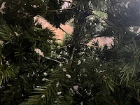 Kunstkerstboom met verlichting (2x) - afbeelding 7 van  7