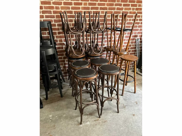 Kunstlederen thonet barkrukken (12x) - afbeelding 2 van  7