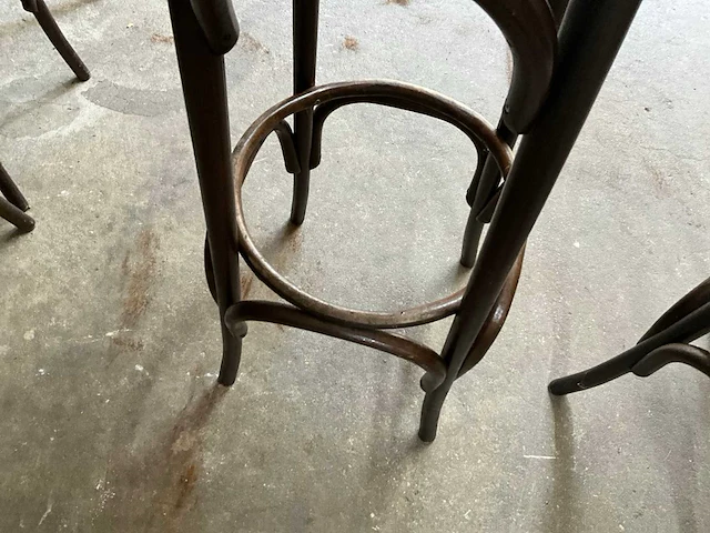 Kunstlederen thonet barkrukken (12x) - afbeelding 5 van  7