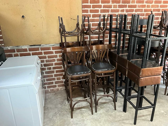 Kunstlederen thonet barkrukken (6x) - afbeelding 1 van  7