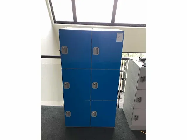 Kunstof garderobe kast - afbeelding 1 van  6