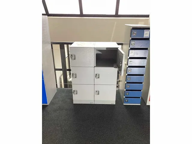 Kunstof garderobe kast - afbeelding 2 van  5