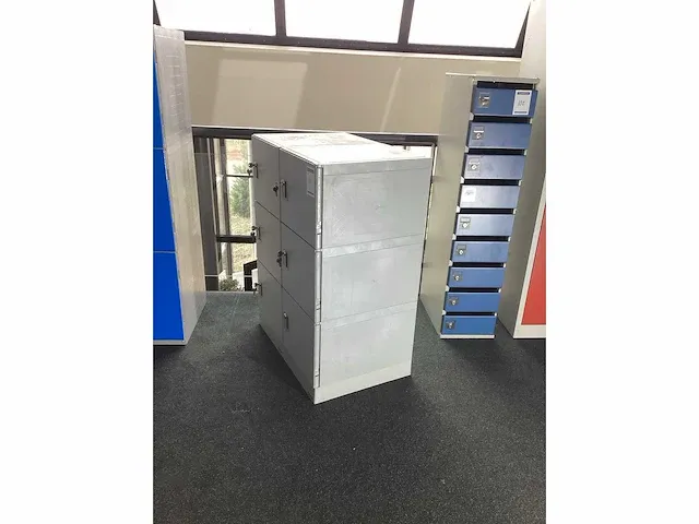 Kunstof garderobe kast - afbeelding 4 van  5