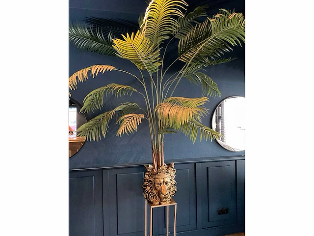 Kunstpalm in leeuwenpot - afbeelding 2 van  10