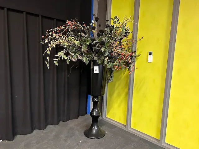 Kunstplant - in pot - afbeelding 1 van  3