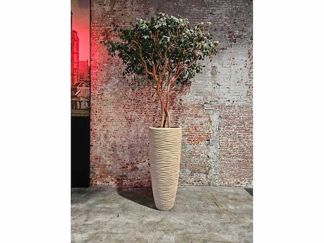 Kunstplant in designvaas - afbeelding 2 van  6