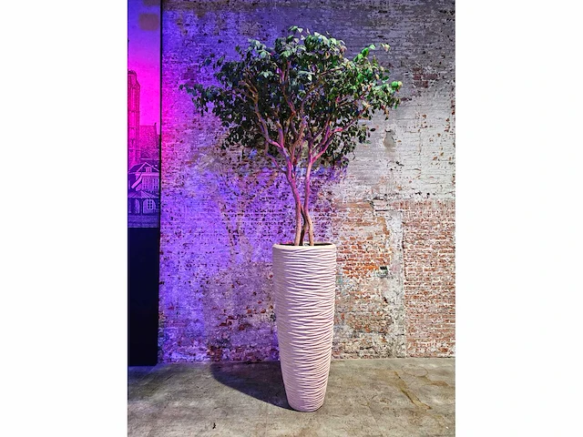 Kunstplant in designvaas - afbeelding 3 van  6