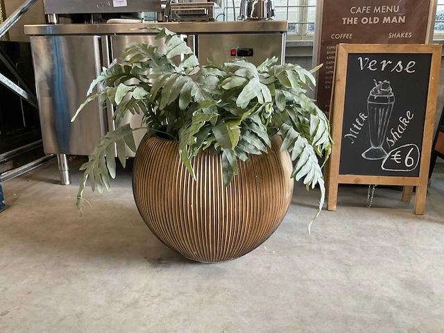 Kunstplant in pot - afbeelding 1 van  2