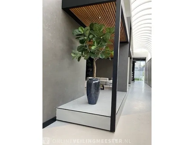 Kunstplant in pot - afbeelding 1 van  6